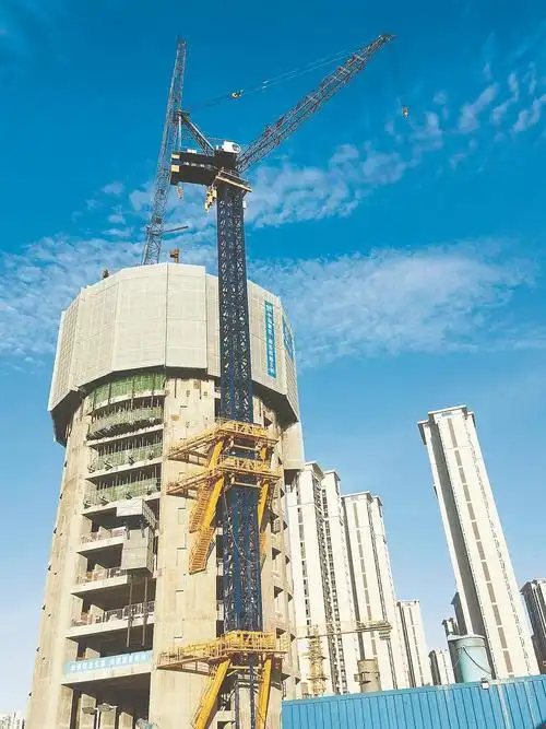 outer climbing tower crane